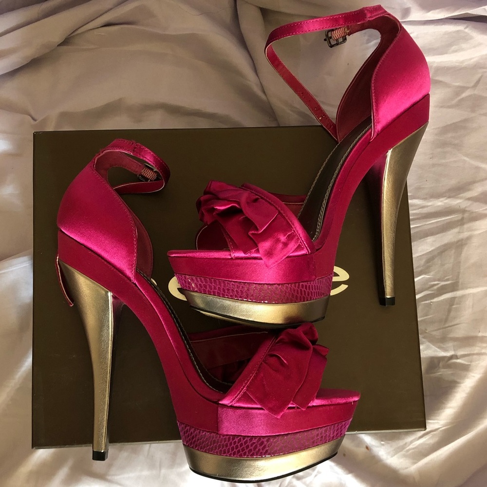 Bebe Ava Heels Size 8 Worn Twice